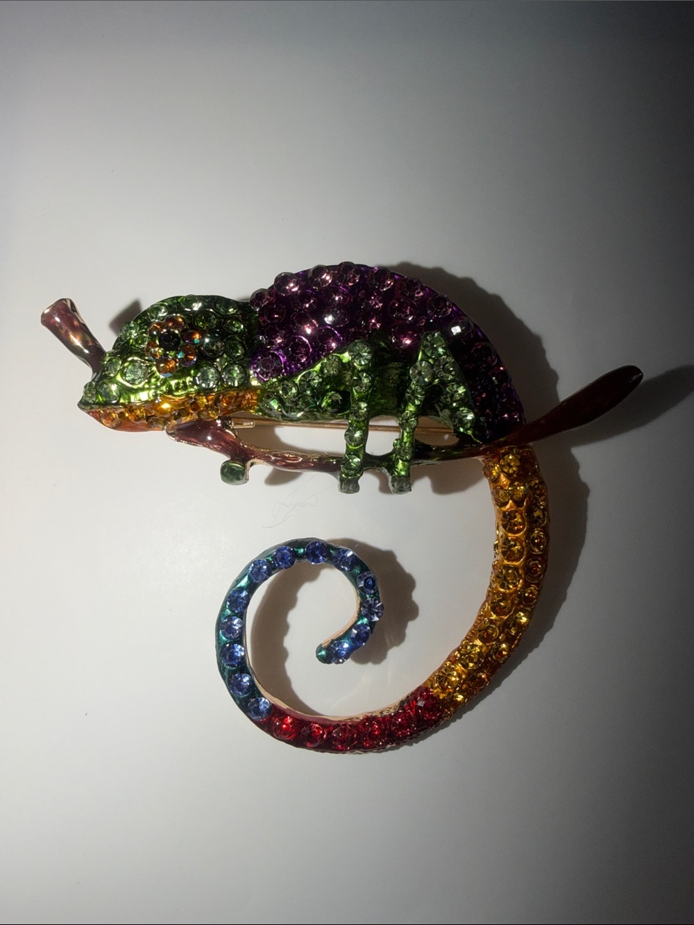 Preloved Multicolor Crystal Chameleon Brooch